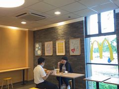 -麦当劳(石坝服务区店)