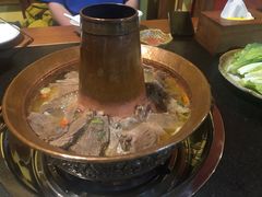 牦牛肉火锅-陀岗美食·云南藏式特色餐厅