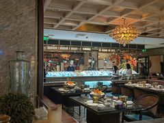 -半岛翡丽海鲜自助餐厅(观风亭店)