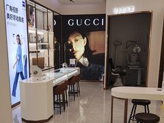 -J-Optical佳视明眼镜·蔡司视觉(青岛金茂览秀城店)