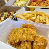 近期被一家披萨店刷屏了 据说是小孩子放学不吃不回家