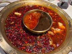 -哥老官重庆美蛙鱼头(西湖银泰十一哥店)