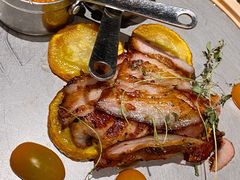 炭烧猪颈肉-小大董·烤鸭(凤凰汇店)