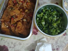 -洞庭土菜小炒馆(易发广场店)