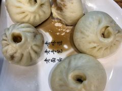 老面土猪肉包-凤起龙游老面包子(凯德晶品店)