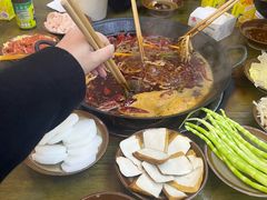 -黄潇洒老火锅(九眼桥宏济巷店)