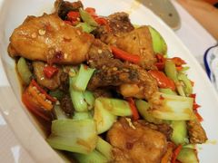 -客家大院·非遗赣南客家菜(郁孤台店)