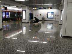 -盈丰路(地铁站)