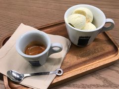 -LAVAZZA拉瓦萨咖啡(仁恒梦中心店)