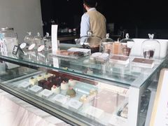 -UNI UNI(环亚凯瑟琳店)