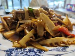 -天天向上素食餐厅(五台山店)