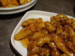 糖醋里脊-闫府私房菜·百年鲁菜(恒隆店)