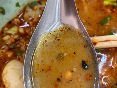 汤头-榮泰米粉湯(Left Shop)