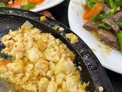 -东北四季饺子王(华山路店)