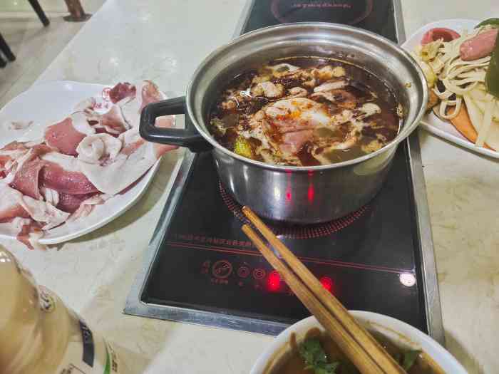 鼎德香自助火锅-"和朋友约着吃火锅,朋友推荐这家店,下午来.