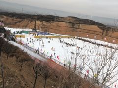 -采薇庄园四季滑雪场
