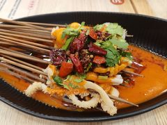 -花馬肆.云南过桥米线(汉神购物广场现场熬汤店)