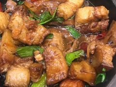 笋尖烧肉煲-自游人·美食一楼·地道徽菜(三十年名店)