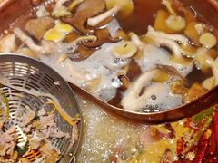 -洱火云南酸菜牛肉火锅(石景山当代商城店)