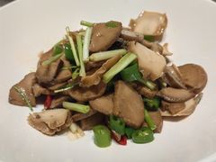-皇城根·鲁菜济南菜·吊炉烤鸭·炒鸡鱼头(济南旗舰店)