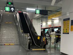 -盈丰路(地铁站)