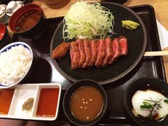-牛カツ京都勝牛(河原町蛸薬師店)