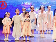 -西安小天鹅艺术团(曲江Alice店)