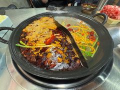 -鹿鸣山草本茶香火锅(园西路店)