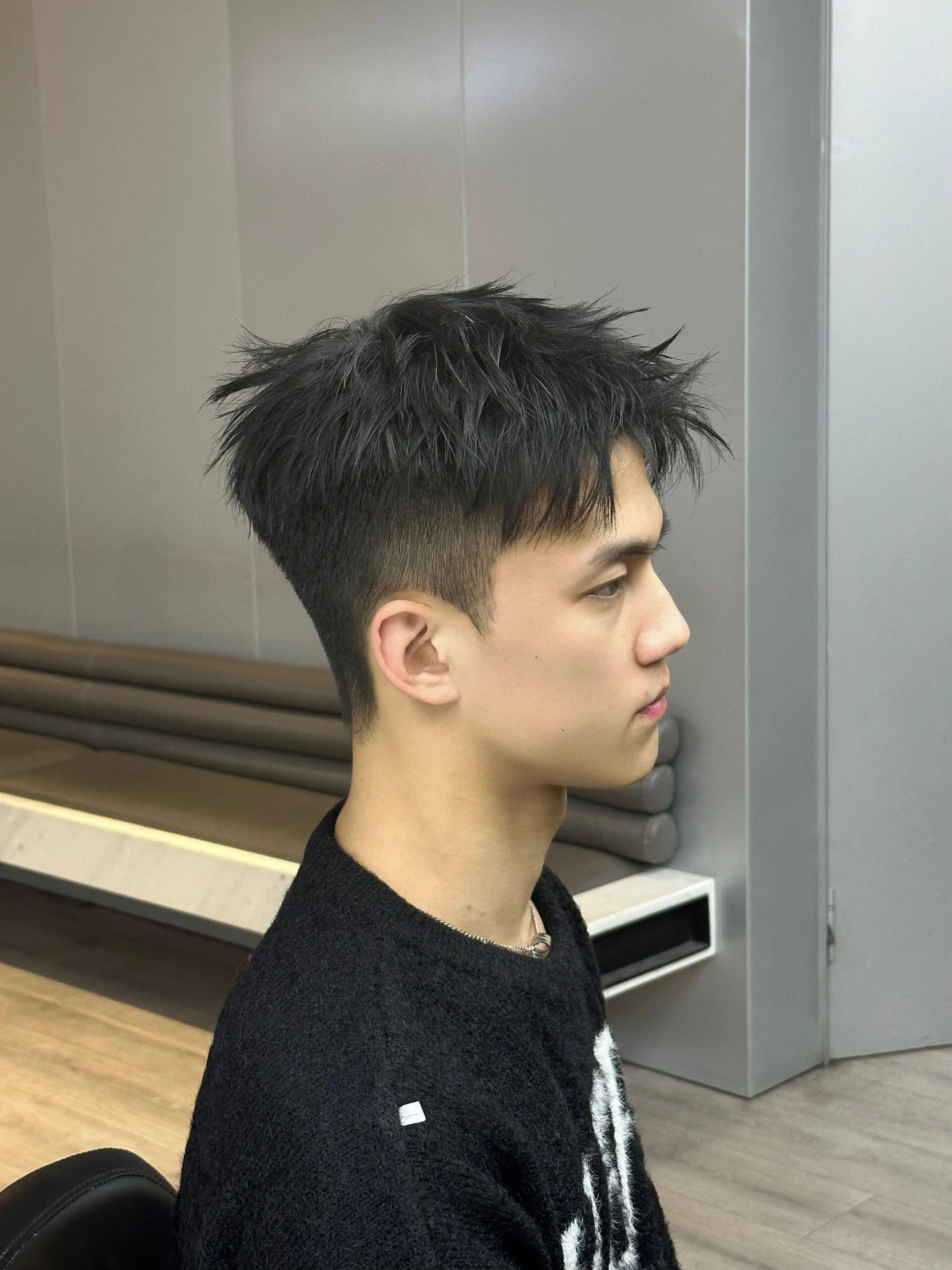 想要拥有风度翩翩的发型吗?钢夹烫绝对是你的不二之选!