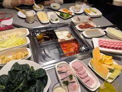 -海底捞火锅(曹安公路店)