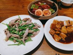 -泉畔人家·老济南经典鲁菜(大明湖店)