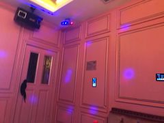 -范特西FANTASY量贩式KTV(民主广场店)