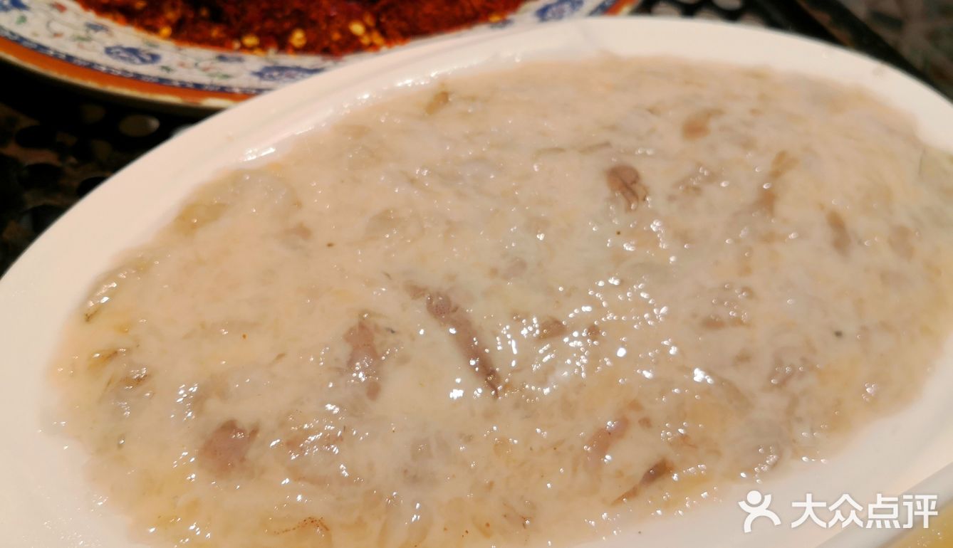 南果梨,罐头~重庆火锅的辣吃多了,缓缓口感觉很舒服