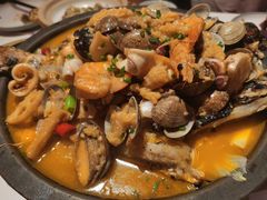-鸣记脆皮烤鱼·海鲜烤鱼(三八广场店)