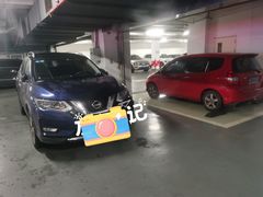 -美罗城停车场