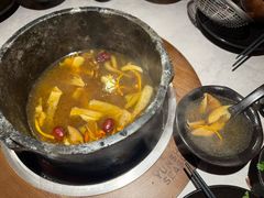 -芸山季·云南野生菌火锅(人民广场来福士店)