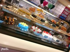 面包甜点陈列柜-DQ·蛋糕·冰淇淋(高新万达店)
