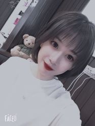 -构想时尚发型会所