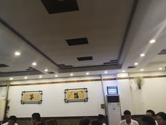 大堂-重庆火锅水库鱼庄(南油店)