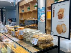 面包甜点陈列柜-彭记糕点(龙亭旗舰店)