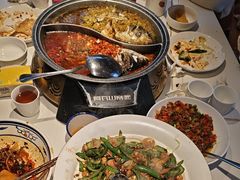-阿瓦山寨·湘菜现炒·剁椒鱼头王(咸阳总店)