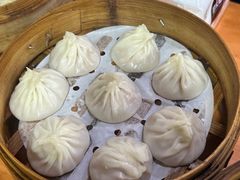 -莱莱小笼·乔艾