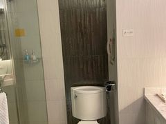 -昆明朗威酒店(昆明站火车站双桥夜市风情街店)