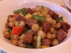 马蹄炒牛肉粒-麒麟中餐厅·经典粤菜·地道菜式老字号(广州长隆酒店)