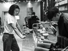 -ZING COFFEE 镜咖啡