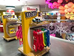 -m豆巧克力世界(上海世茂广场店)