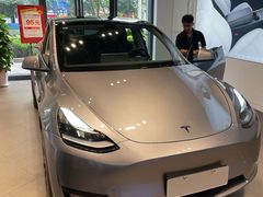 -TESLA 特斯拉(上海太古汇体验店)