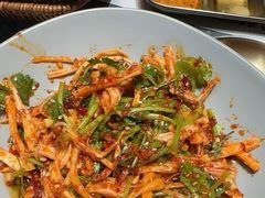 -草家酱蟹炭火烤肉店(珲春南路二店)