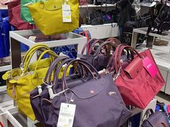 -唯品会(北京国瑞城店)