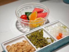 -荷塘秋月·本帮江浙菜(国权路店)